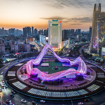 Ramada Plaza Optics Valley Hotel Ухань Екстер'єр фото