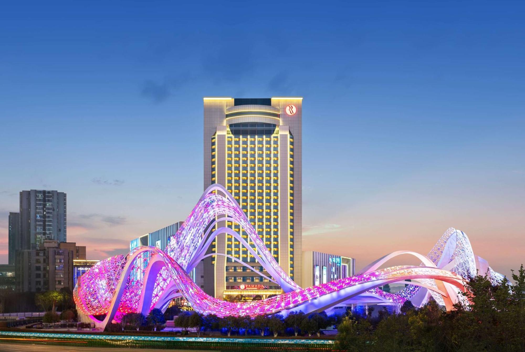 Ramada Plaza Optics Valley Hotel Ухань Екстер'єр фото