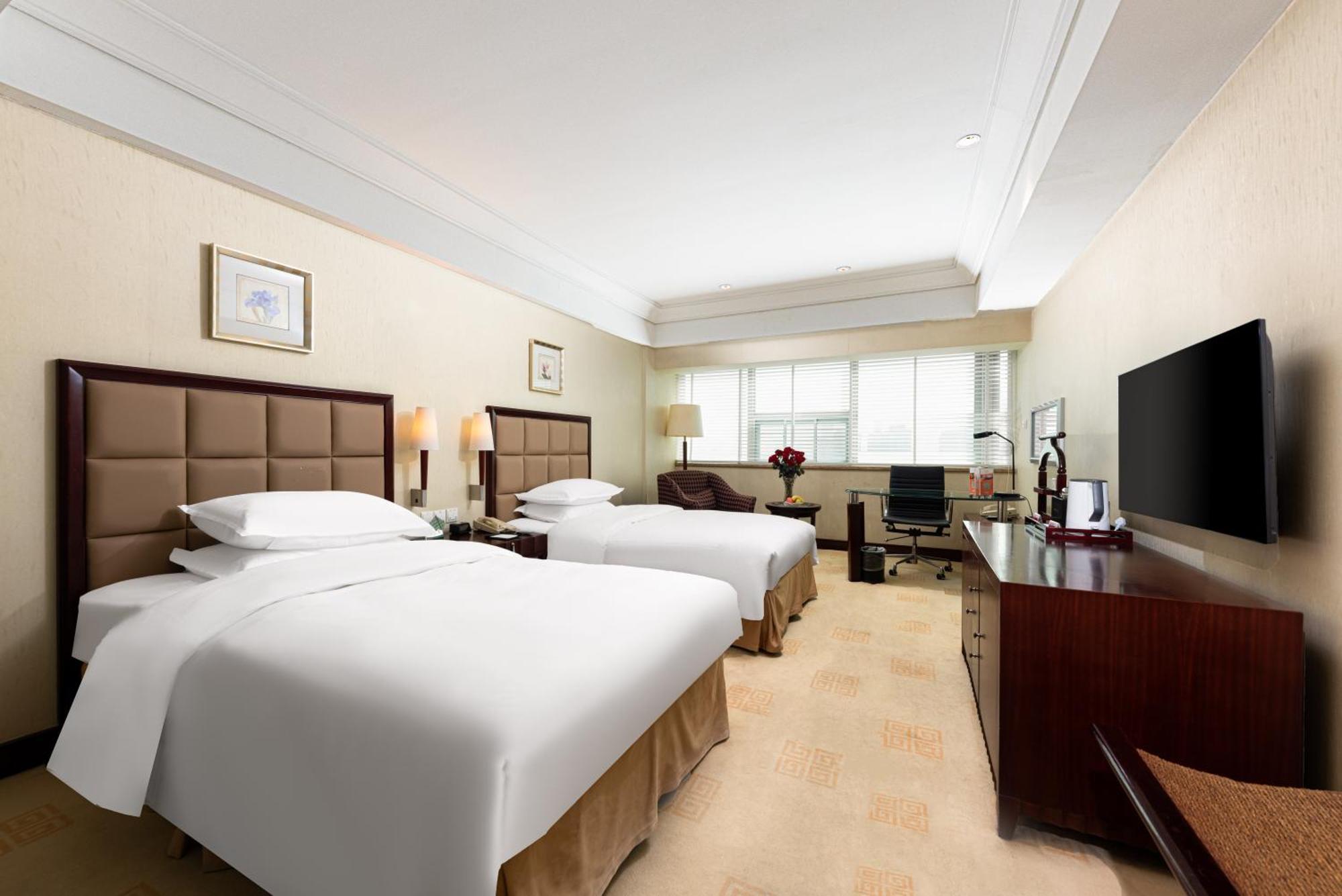 Ramada Plaza Optics Valley Hotel Ухань Екстер'єр фото