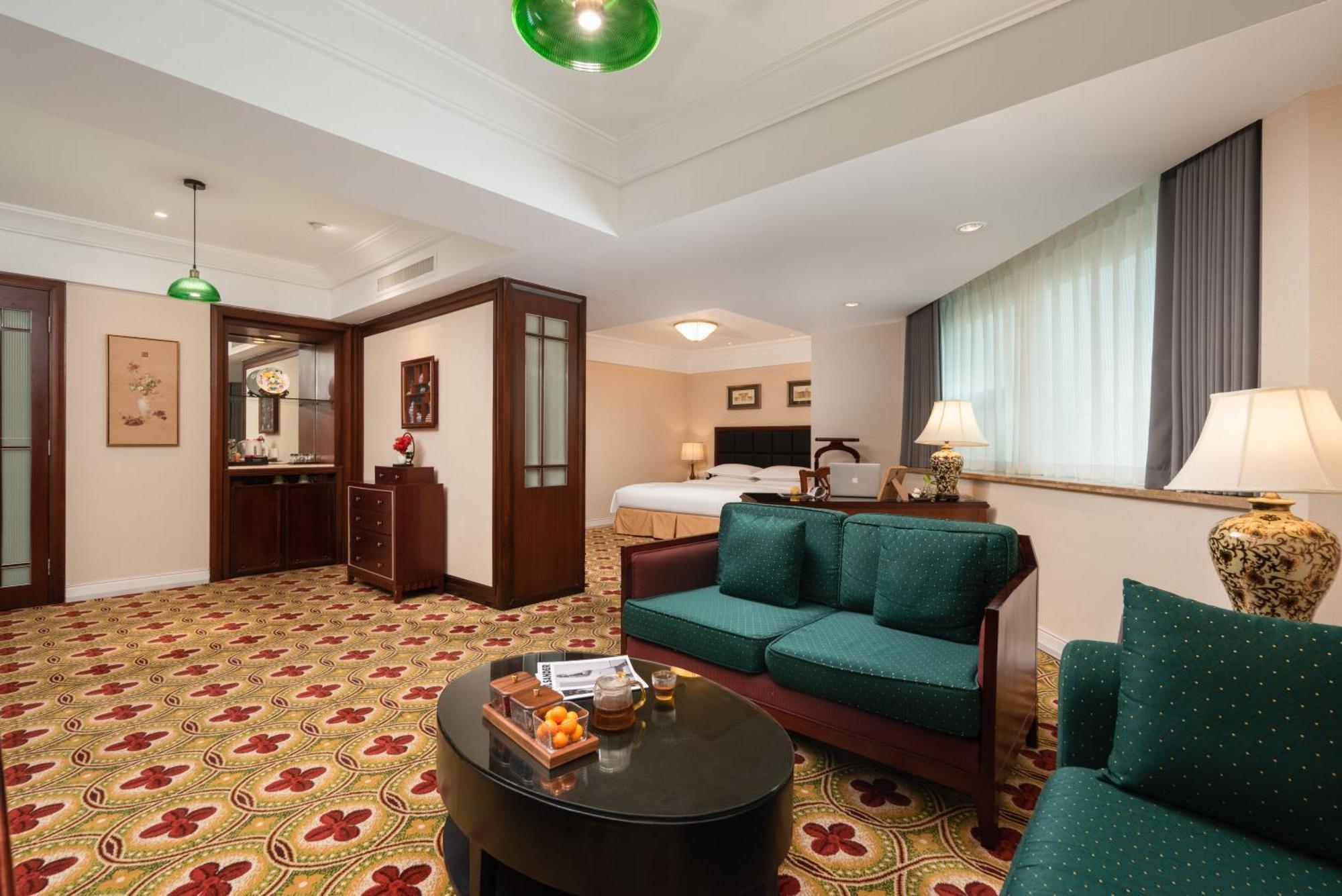 Ramada Plaza Optics Valley Hotel Ухань Екстер'єр фото