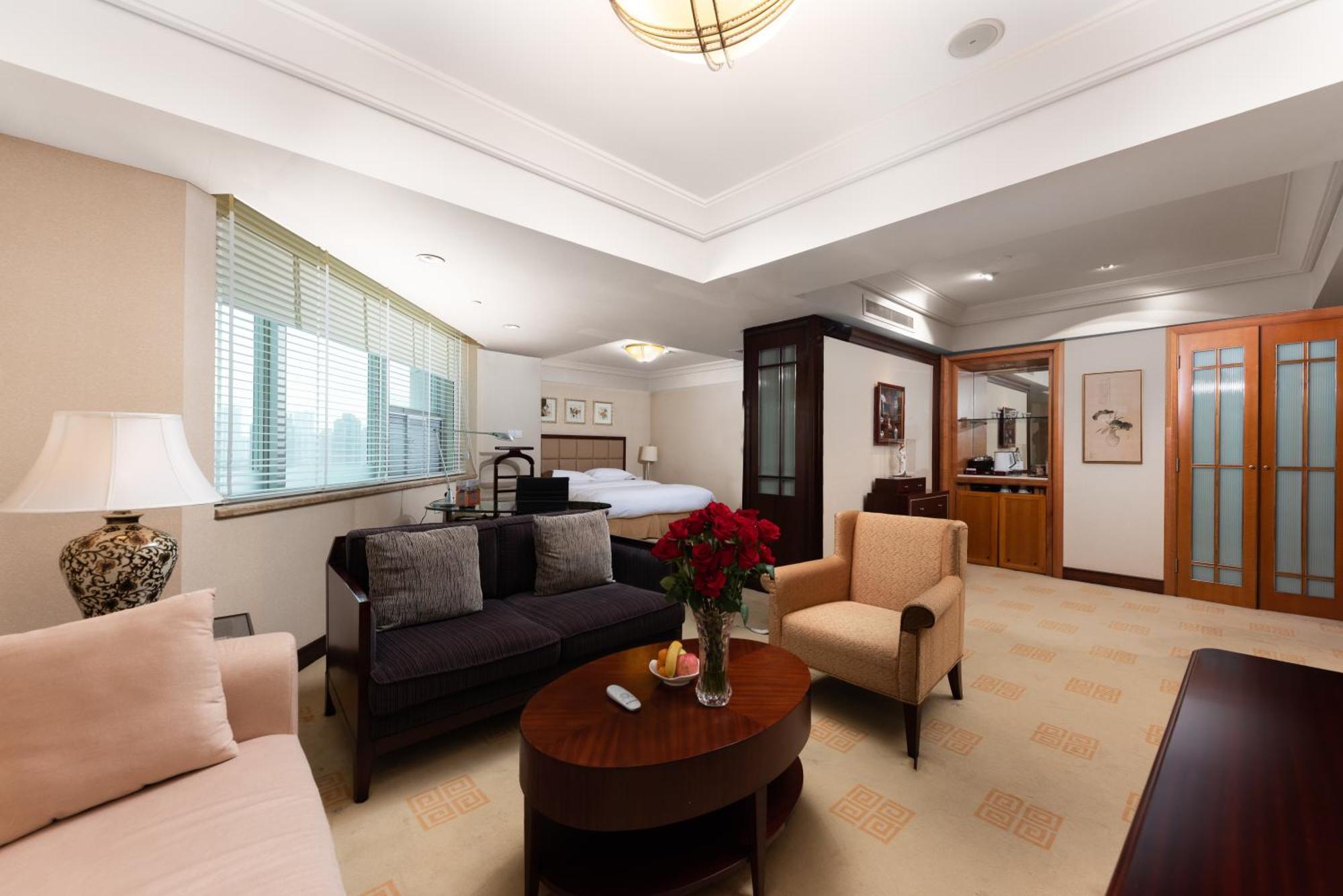 Ramada Plaza Optics Valley Hotel Ухань Екстер'єр фото